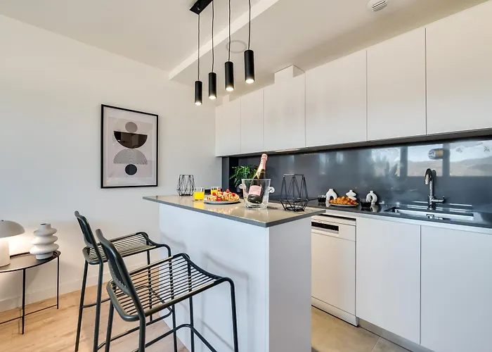 Xpce Urban 14 Skyline - Parking Free Apartment *